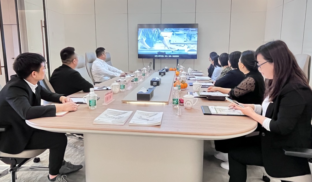 面对面传经送宝 心连心砥砺前行|省护理学会专家一行莅临真人买球（中国）责任有限公司