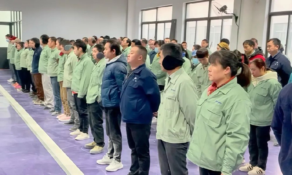 由企画木业召开“唱响未来”主题新年早会